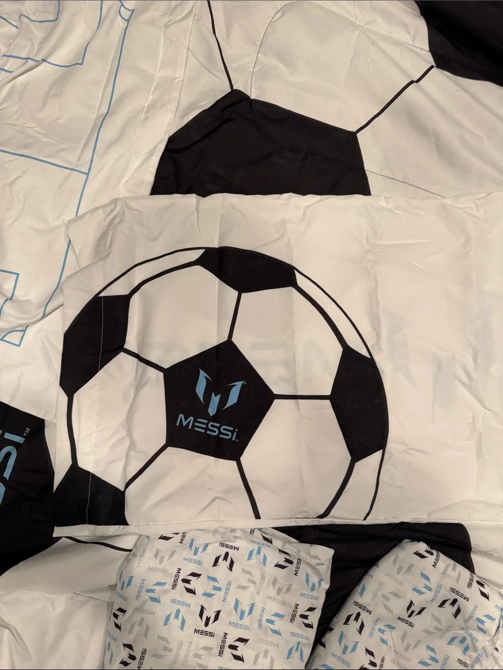 Messi Soccer Hexagon Comforter twin Set - White & Black with Light Blue Accents